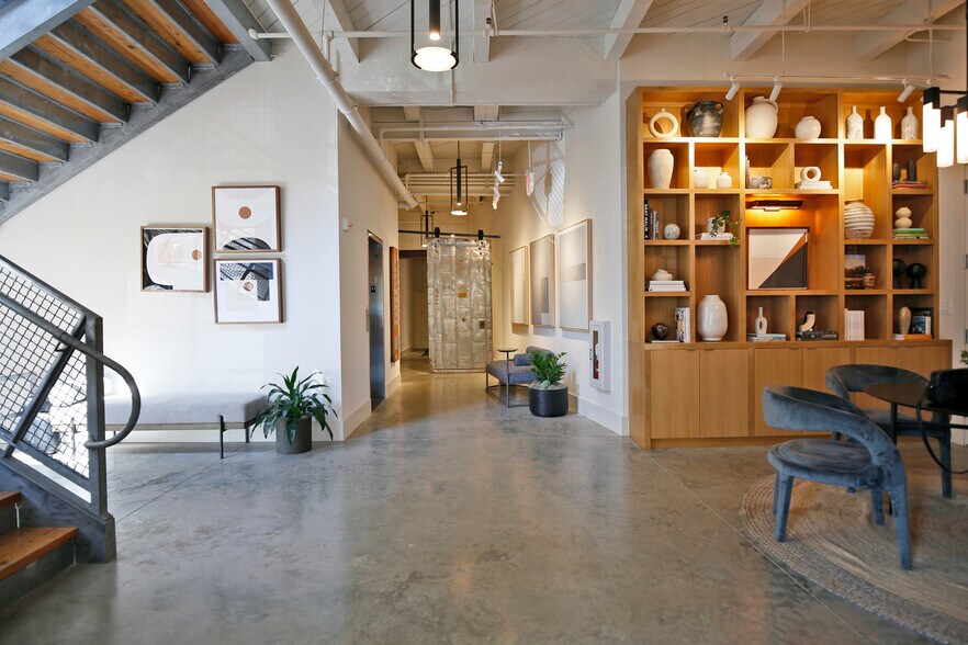 611 W 22nd St, Houston, TX for lease - Lobby - Image 3 of 20