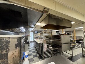 3035 Genesee St, Buffalo, NY for lease Interior Photo- Image 2 of 9