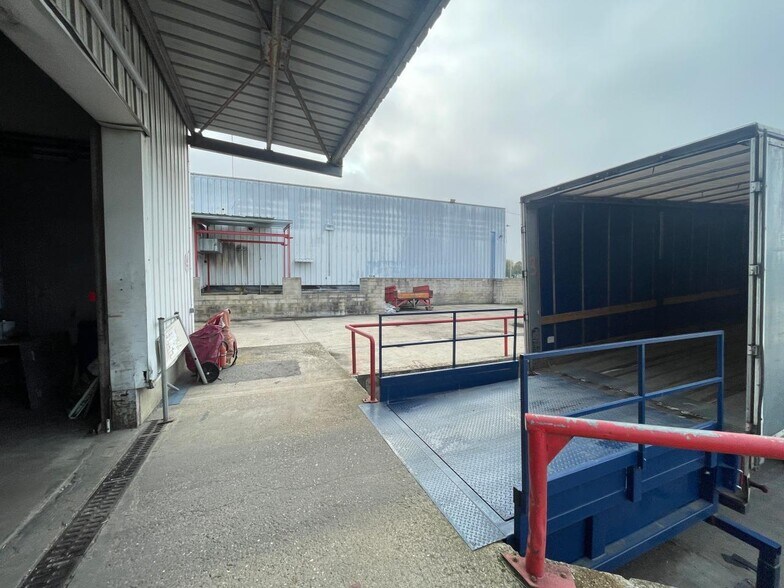 Flex dans Brétigny-sur-Orge à louer - Photo du bâtiment - Image 2 de 7