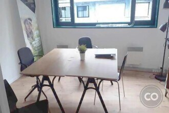 Office in Boulogne-Billancourt for lease Interior Photo- Image 2 of 4