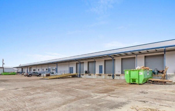 2925 Industrial Ave, Lake Charles, LA à vendre - Photo du bâtiment - Image 2 de 25