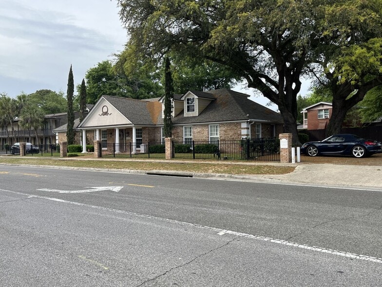 710 Underwood Ave, Pensacola, FL à vendre - Photo du bâtiment - Image 1 de 13