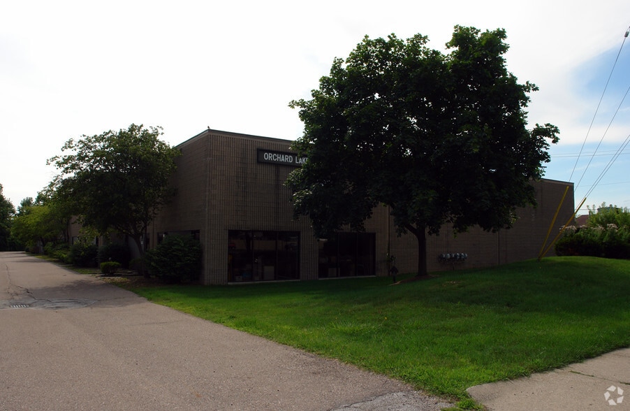 20768-20790 Orchard Lake Rd, Farmington Hills, MI à louer - Photo principale - Image 2 de 10