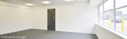 Minden Rd, Sutton for lease Interior Photo- Image 2 of 2