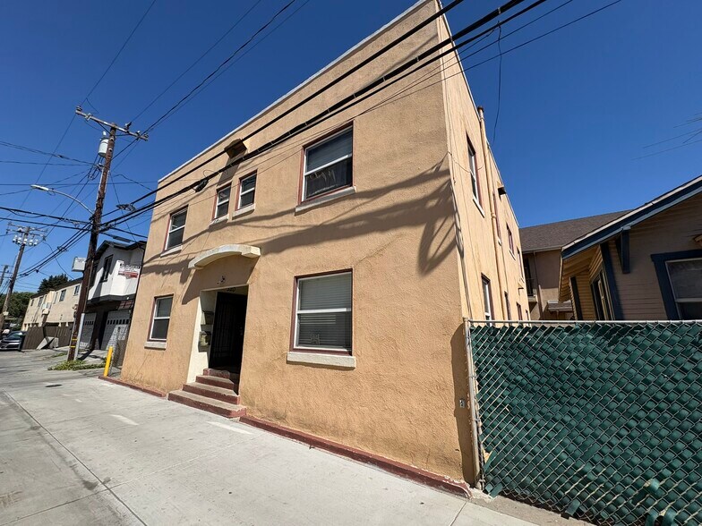 617 W 3rd St, Long Beach, CA à vendre - Photo du bâtiment - Image 2 de 19