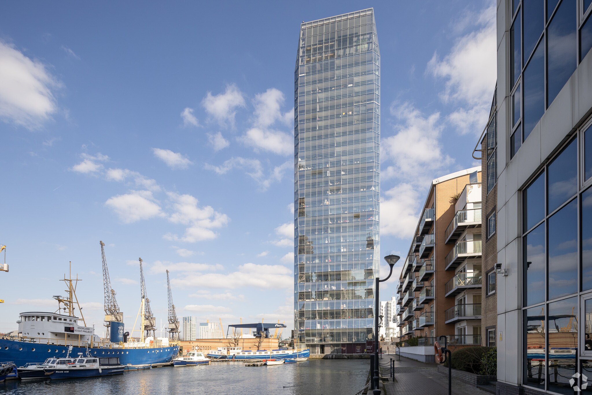 Dollar Bay Pl, Londres à louer Photo principale- Image 1 de 11