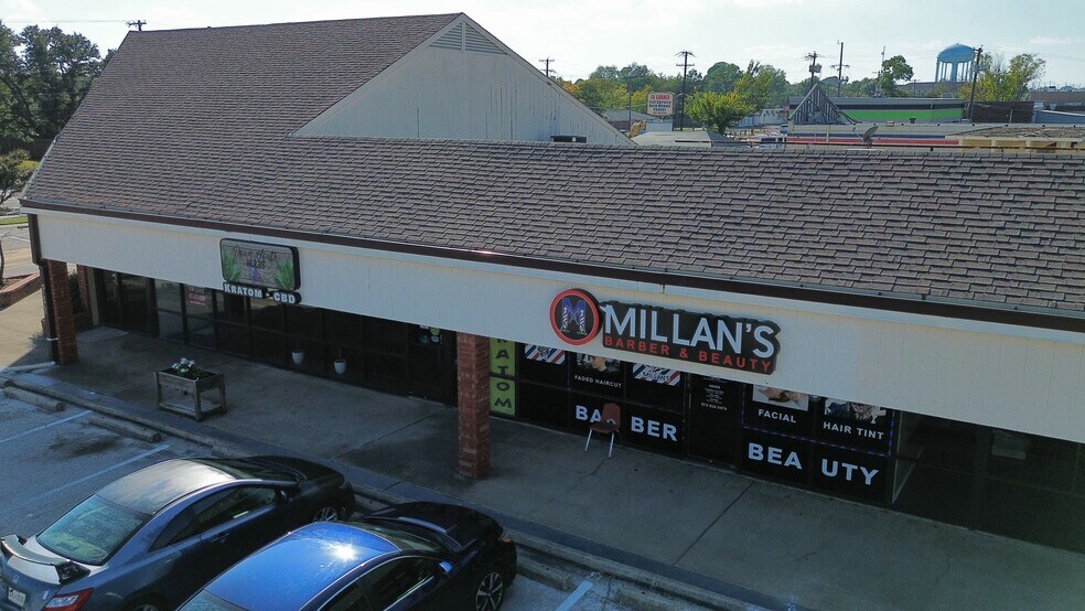 209 Bedford Rd, Bedford, TX for lease - Building Photo - Image 2 of 17