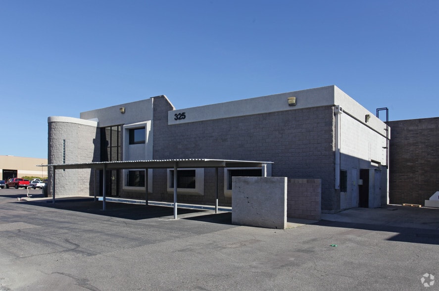 325 W Melinda Ln, Phoenix, AZ à louer - Photo du bâtiment - Image 2 de 23