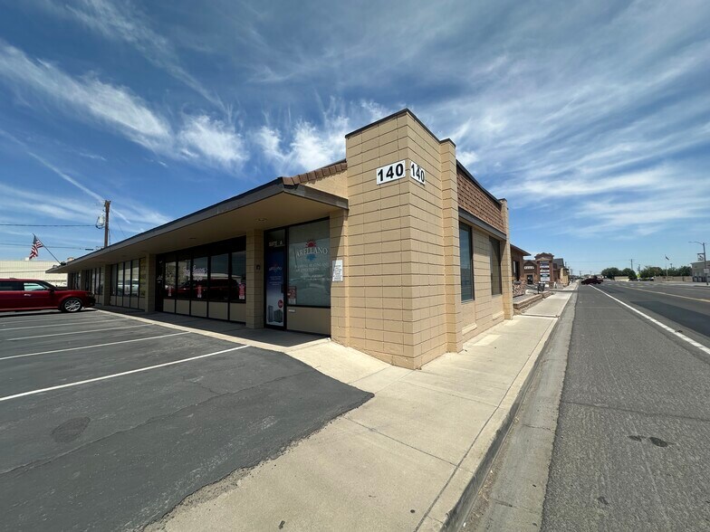 140 E Main St, Fernley, NV à vendre - Photo du bâtiment - Image 1 de 10