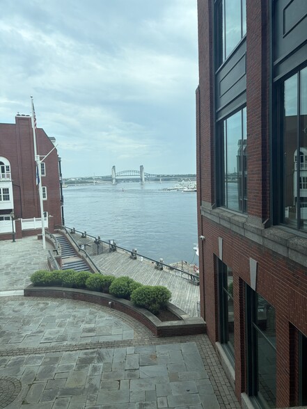 1 Harbour Pl, Portsmouth, NH for lease - Building Photo - Image 1 of 13