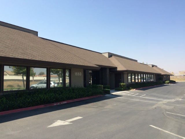 1660 W Linne Rd, Tracy, CA for lease - Building Photo - Image 1 of 10