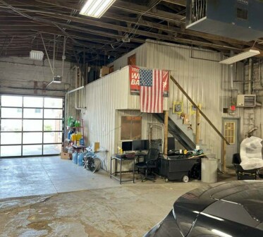 1825 S Kinnickinnic Ave, Milwaukee, WI for sale - Building Photo - Image 3 of 4