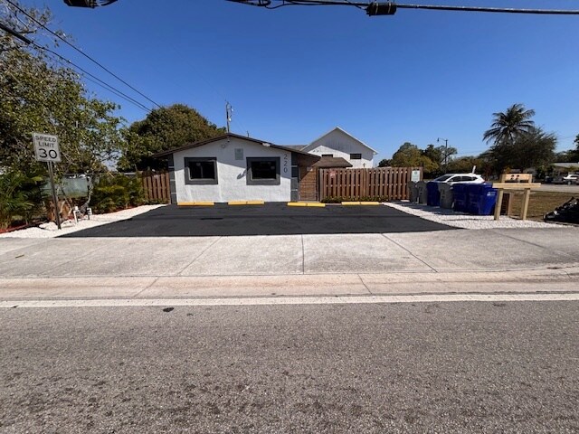 220 NW 27th Ave, Pompano Beach, FL à vendre Photo principale- Image 1 de 12