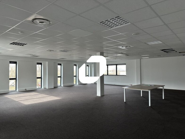 8 Rue Des Hérons, Entzheim for lease - Interior Photo - Image 3 of 9