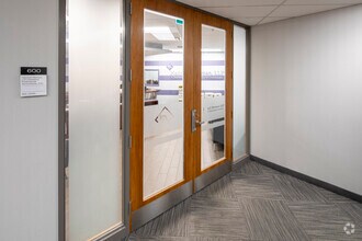 100 York Blvd, Richmond Hill, ON for lease Interior Photo- Image 2 of 2