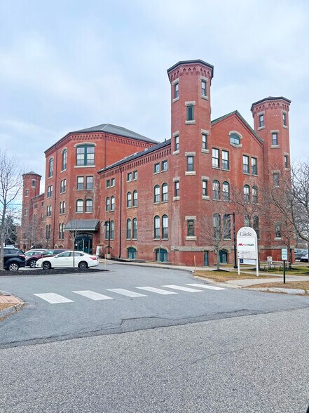 100 Brickhill Ave, South Portland, ME à louer - Photo du bâtiment - Image 2 de 11