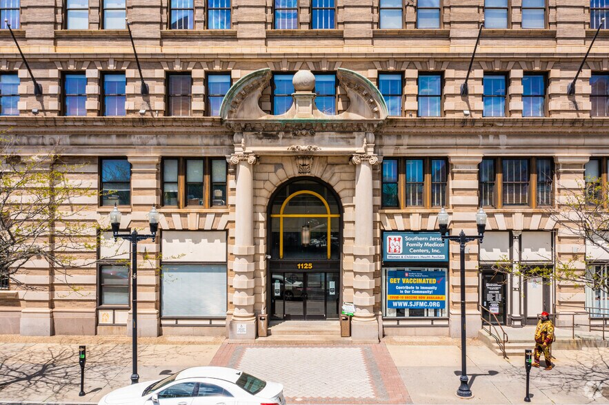 1125 Atlantic Ave, Atlantic City, NJ à louer - Photo du bâtiment - Image 3 de 8