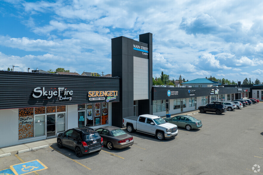 400 Main St NE, Airdrie, AB à louer - Photo du b timent - Image 1 de 10