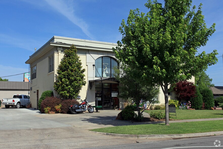 400 NW 23rd St, Oklahoma City, OK à louer - Photo du bâtiment - Image 2 de 2