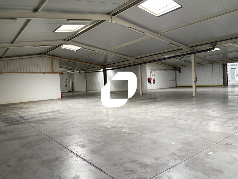 Industrial in Lys-lez-Lannoy for lease - Building Photo - Image 3 of 17