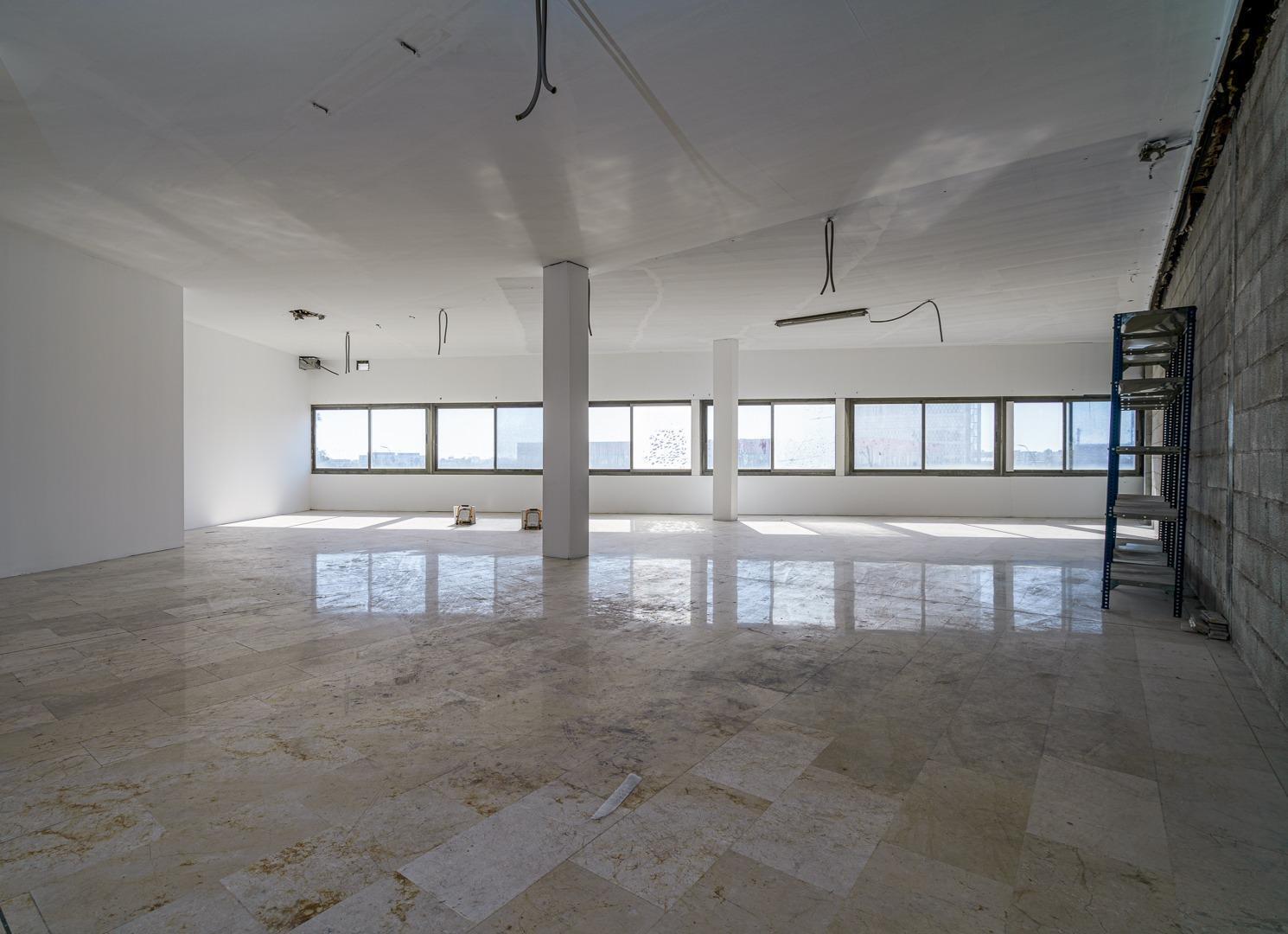 Office in Palma, Islas Baleares for lease Interior Photo- Image 1 of 13
