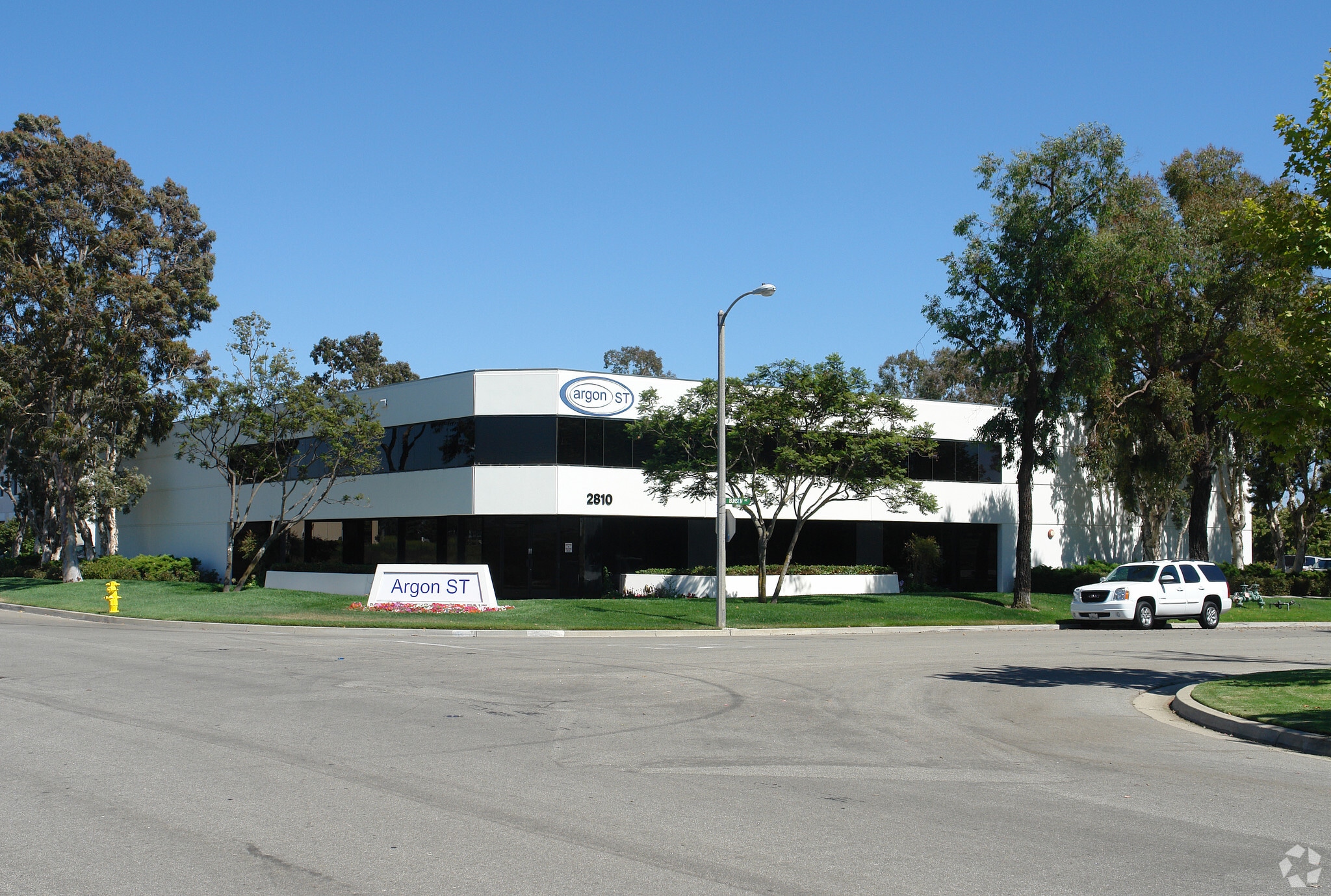2810 Bunsen Ave, Ventura, CA for lease Primary Photo- Image 1 of 6