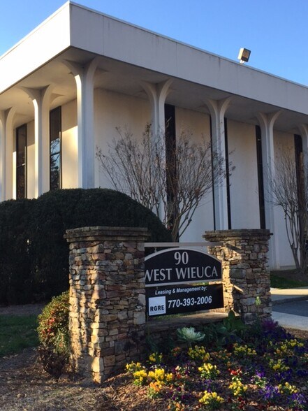 90 W Wieuca Rd NE, Atlanta, GA à vendre - Photo du bâtiment - Image 3 de 6