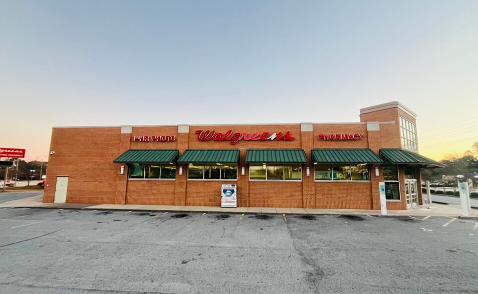 103 Greenville Blvd SE, Greenville, NC for lease - Building Photo - Image 2 of 5