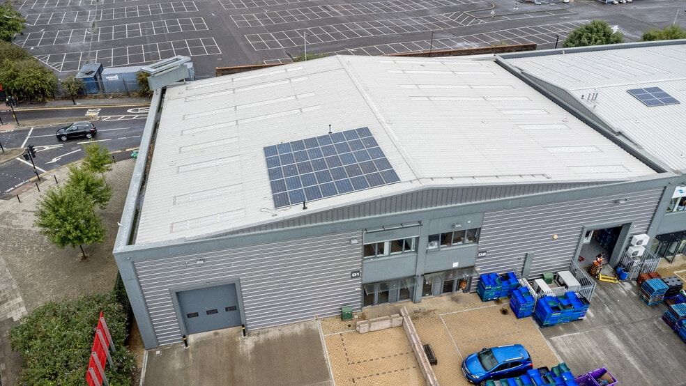 Leeside Rd, London for lease - Aerial Video - Image 2 of 12