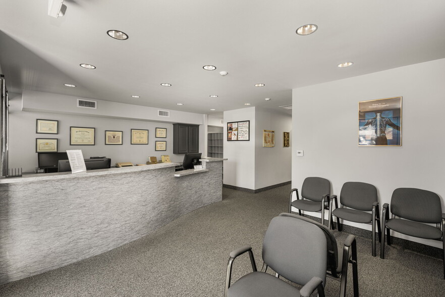 1761 W Romneya Dr, Anaheim, CA for lease - Building Photo - Image 3 of 20