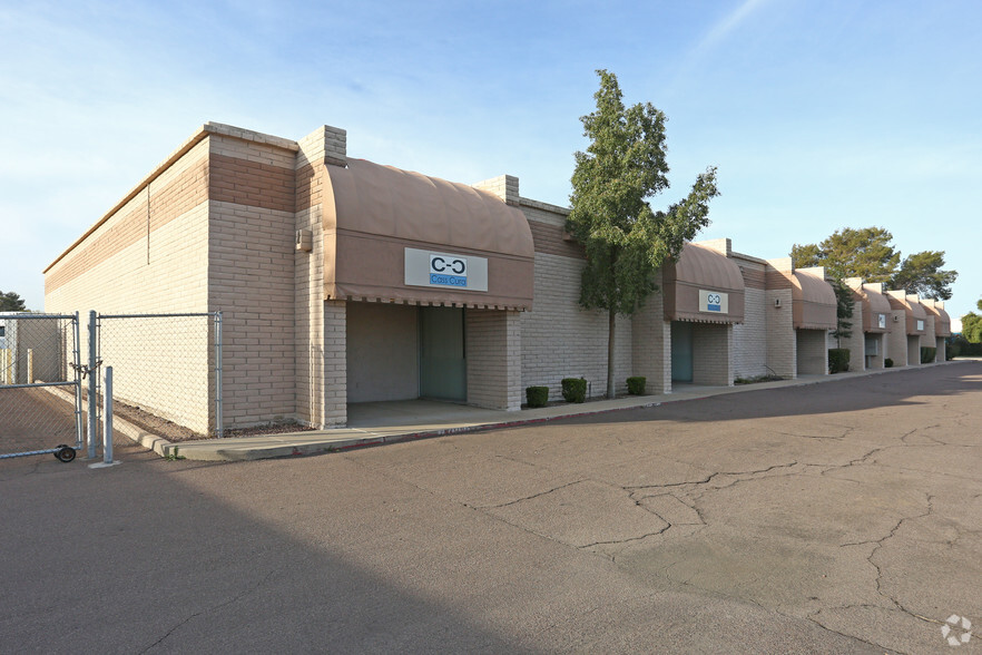 4211 E Elwood St, Phoenix, AZ for lease - Primary Photo - Image 1 of 4