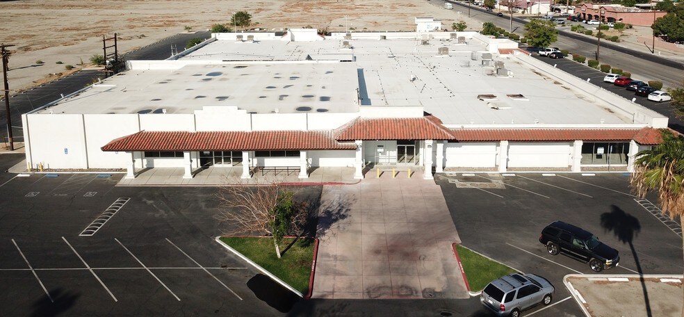 44105 Jackson St, Indio, CA à louer - Photo du bâtiment - Image 2 de 4