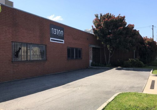 13100 Yukon Ave, Hawthorne, CA à louer - Photo du bâtiment - Image 2 de 7