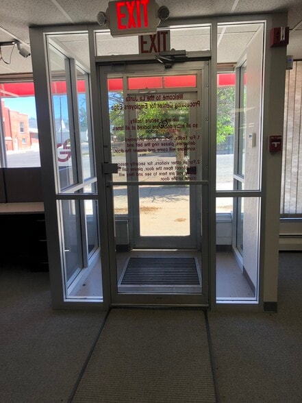 502 Colorado Ave, La Junta, CO for lease - Lobby - Image 2 of 26