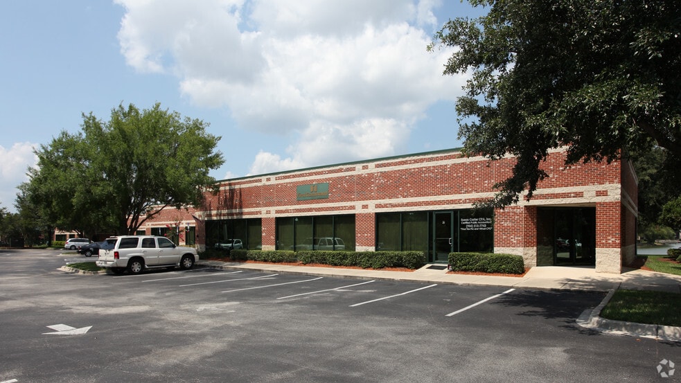 330 Corporate Way, Orange Park, FL for lease - Building Photo - Image 3 of 4