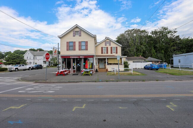 More details for 98-100 Foxhall Ave, Kingston, NY - Retail for Sale