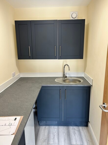 York Rd, York for lease - Building Photo - Image 3 of 3