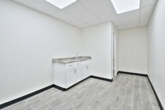 4901 Milwee St, Houston, TX for lease Interior Photo- Image 2 of 6