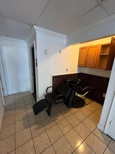 7608 Gardner Park Dr, Gainesville, VA for lease Interior Photo- Image 2 of 7