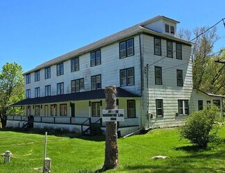 Plus de détails pour 24 Washington Lake Rd, Yulan, NY - Spécialité à vendre