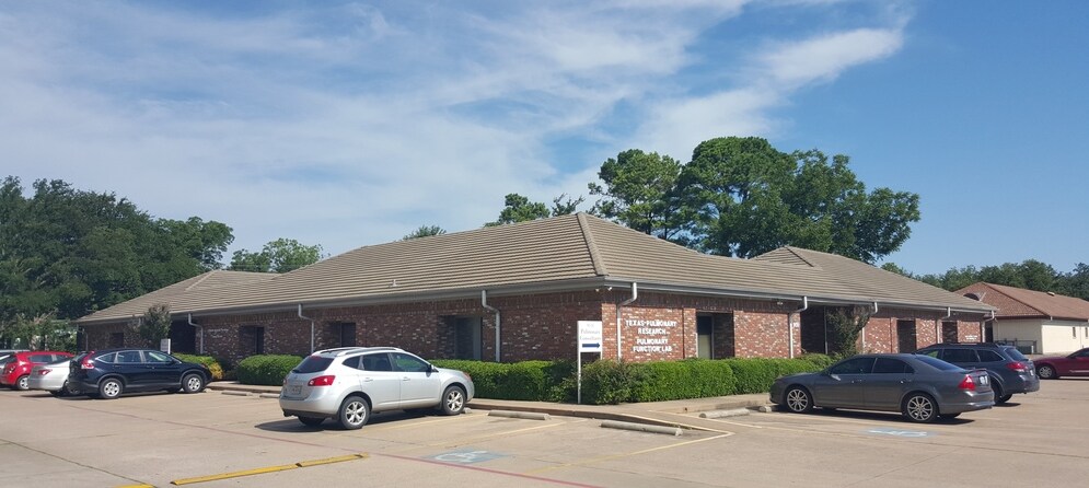 911 Medical Centre Dr, Arlington, TX à vendre Photo du bâtiment- Image 1 de 27