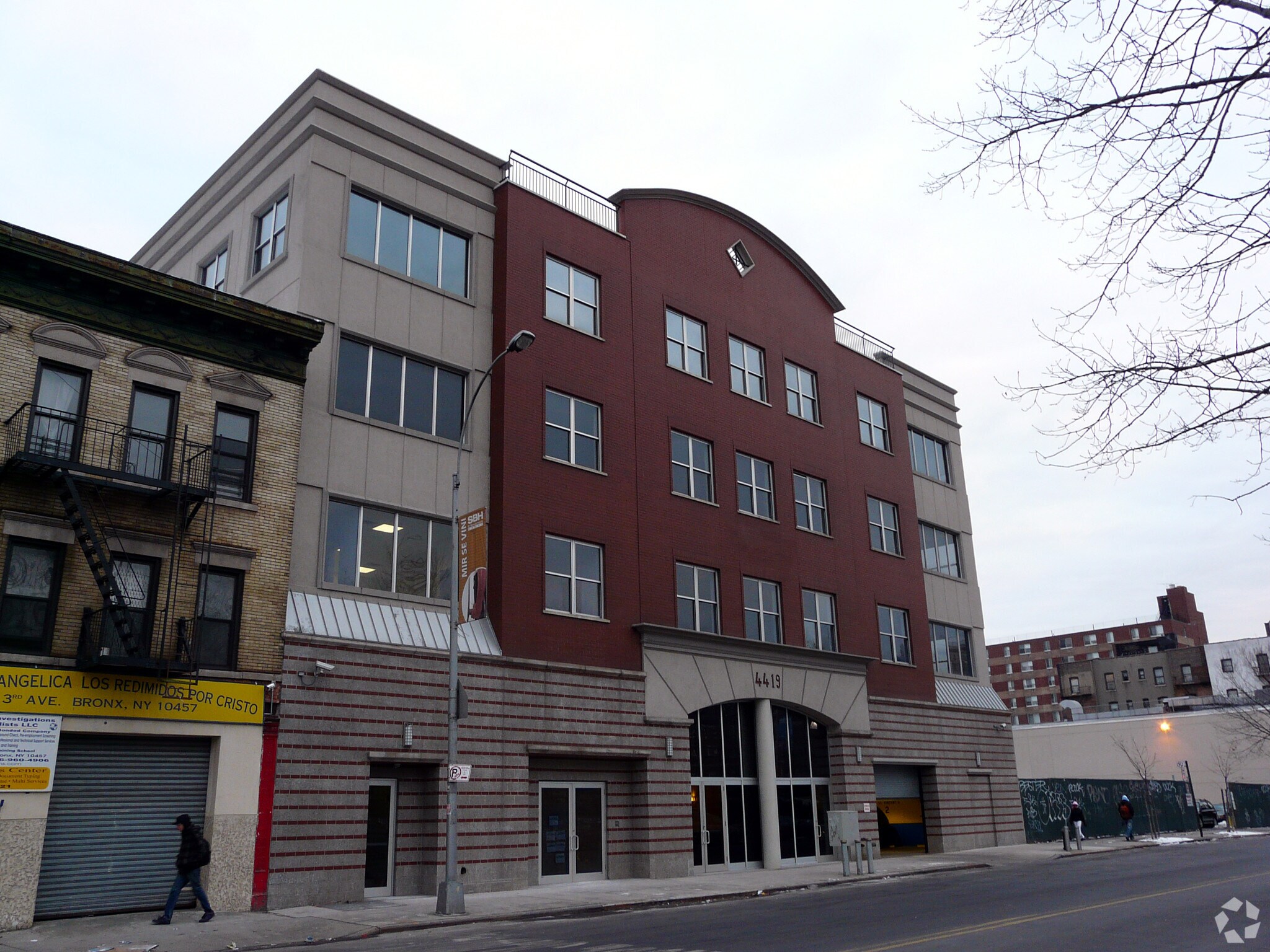 4419-4425 3rd Ave, Bronx, NY à louer Photo du bâtiment- Image 1 de 3
