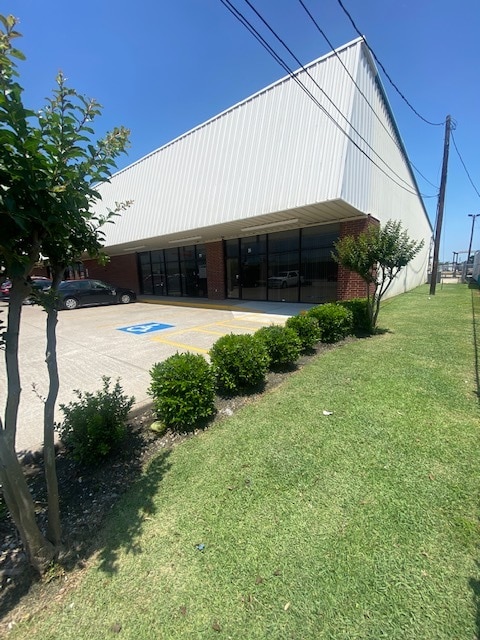 42-46 N 11th St, Beaumont, TX for lease Building Photo- Image 1 of 10