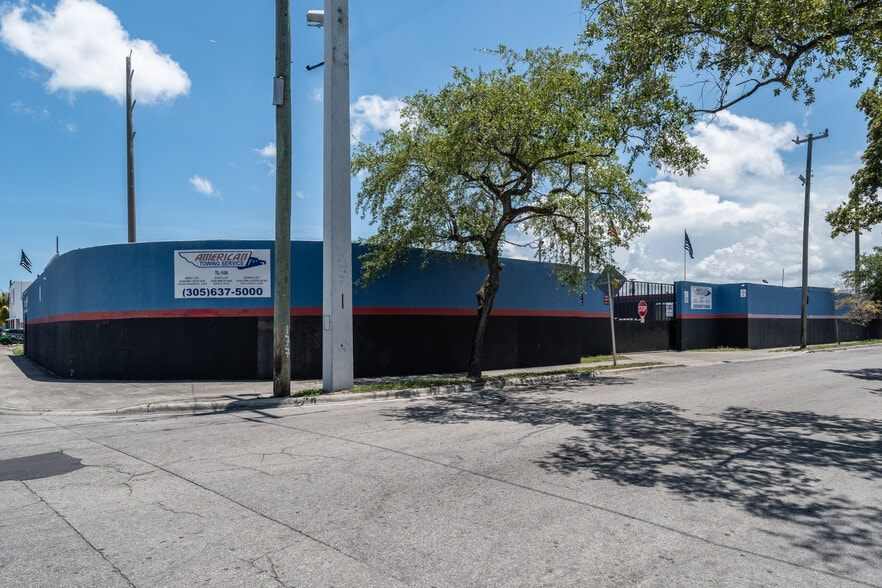 2246 NW 25th Ave, Miami, FL for sale - Building Photo - Image 3 of 11