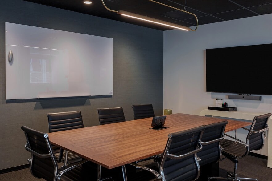 9229 W Sunset Blvd, West Hollywood, CA for lease - Interior Photo - Image 3 of 8