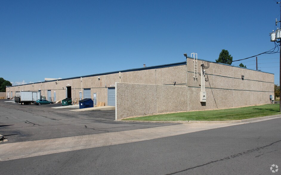 3568 N Peoria St, Aurora, CO à louer - Photo du bâtiment - Image 3 de 4