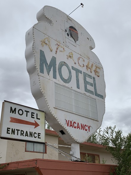 1106 E Route 66 Blvd, Tucumcari, NM à vendre - Photo du bâtiment - Image 1 de 1