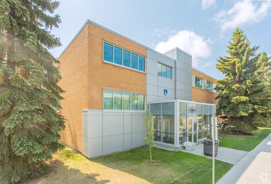Princess Elizabeth Ave Office Properties portefeuille de 3 propriétés à vendre sur LoopNet.ca - Photo du bâtiment - Image 2 de 2