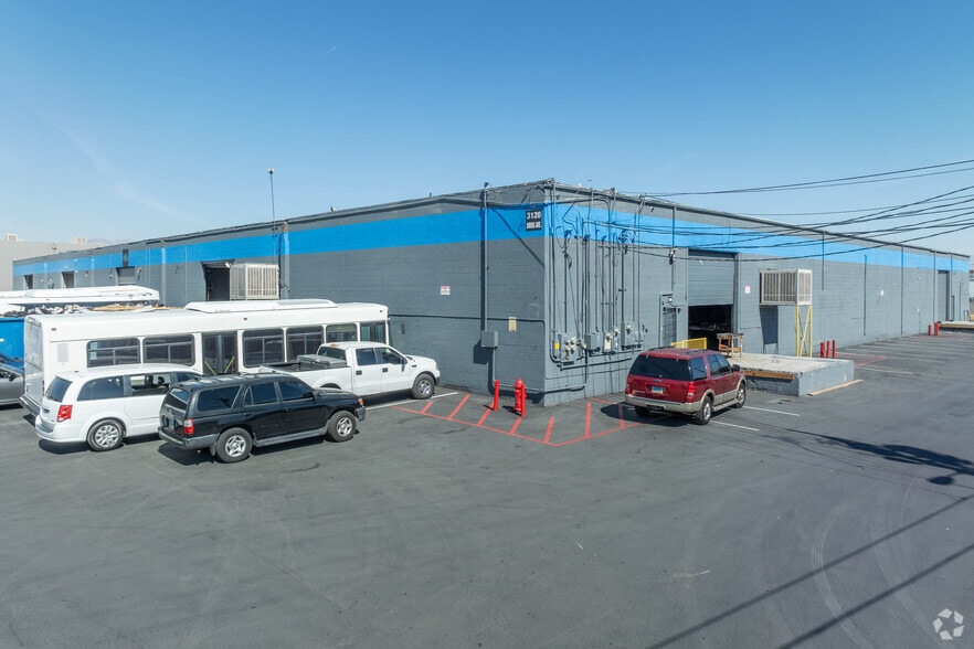 3120 Sirius Ave, Las Vegas, NV à louer - Photo principale - Image 1 de 15