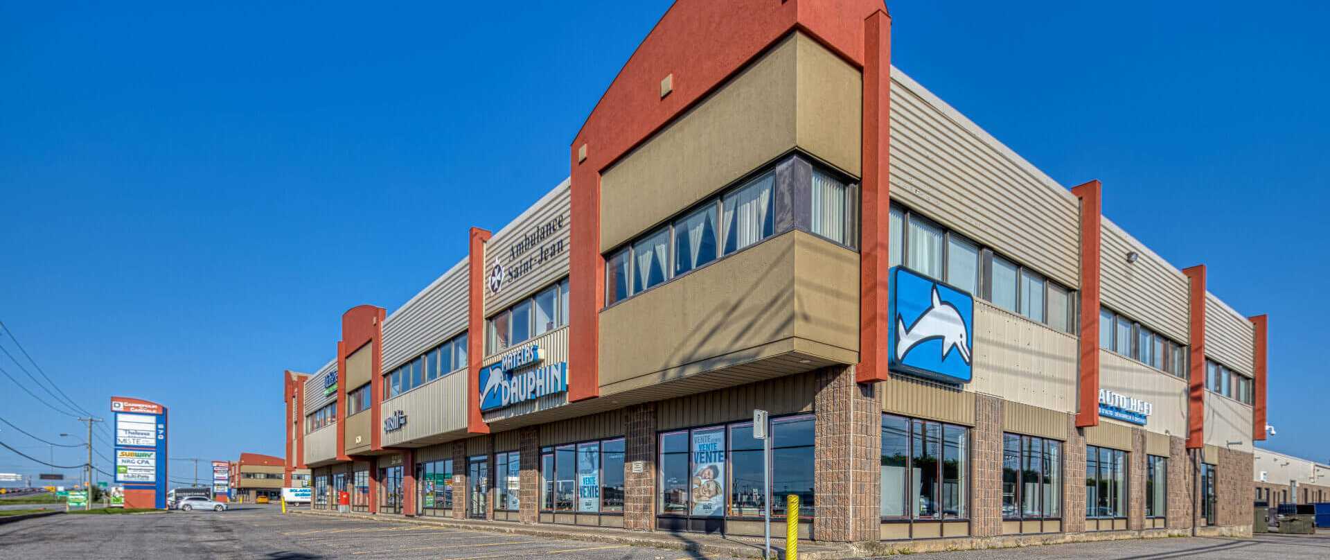670 Rue Bouvier, Québec, QC for lease Primary Photo- Image 1 of 9